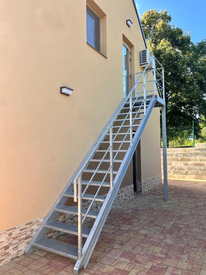 Appartamento U Srubu Moravany  Esterno foto